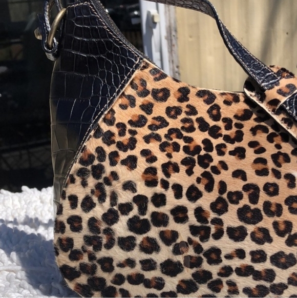 Brahmin Vintage Leopard Print and Black Leather Shoulder Bag - Picture 2 of 11
